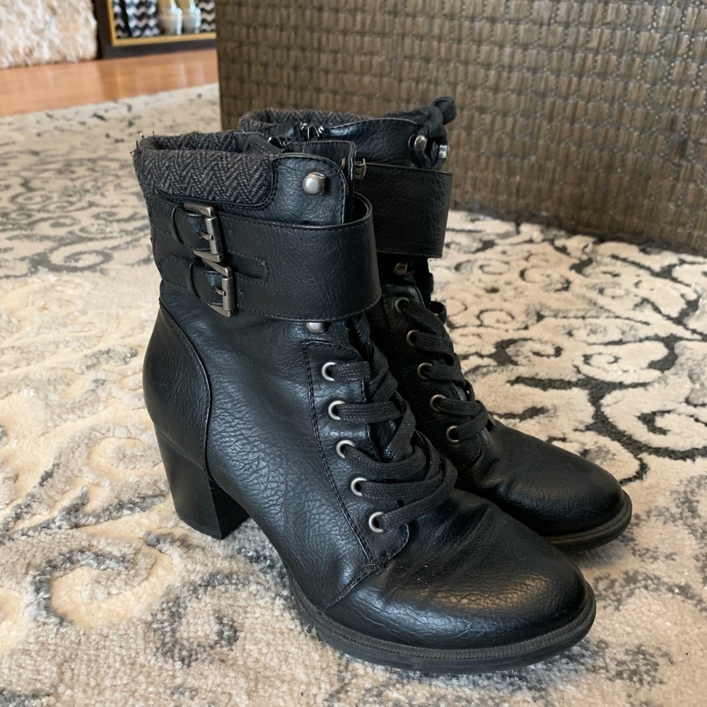Bass booties